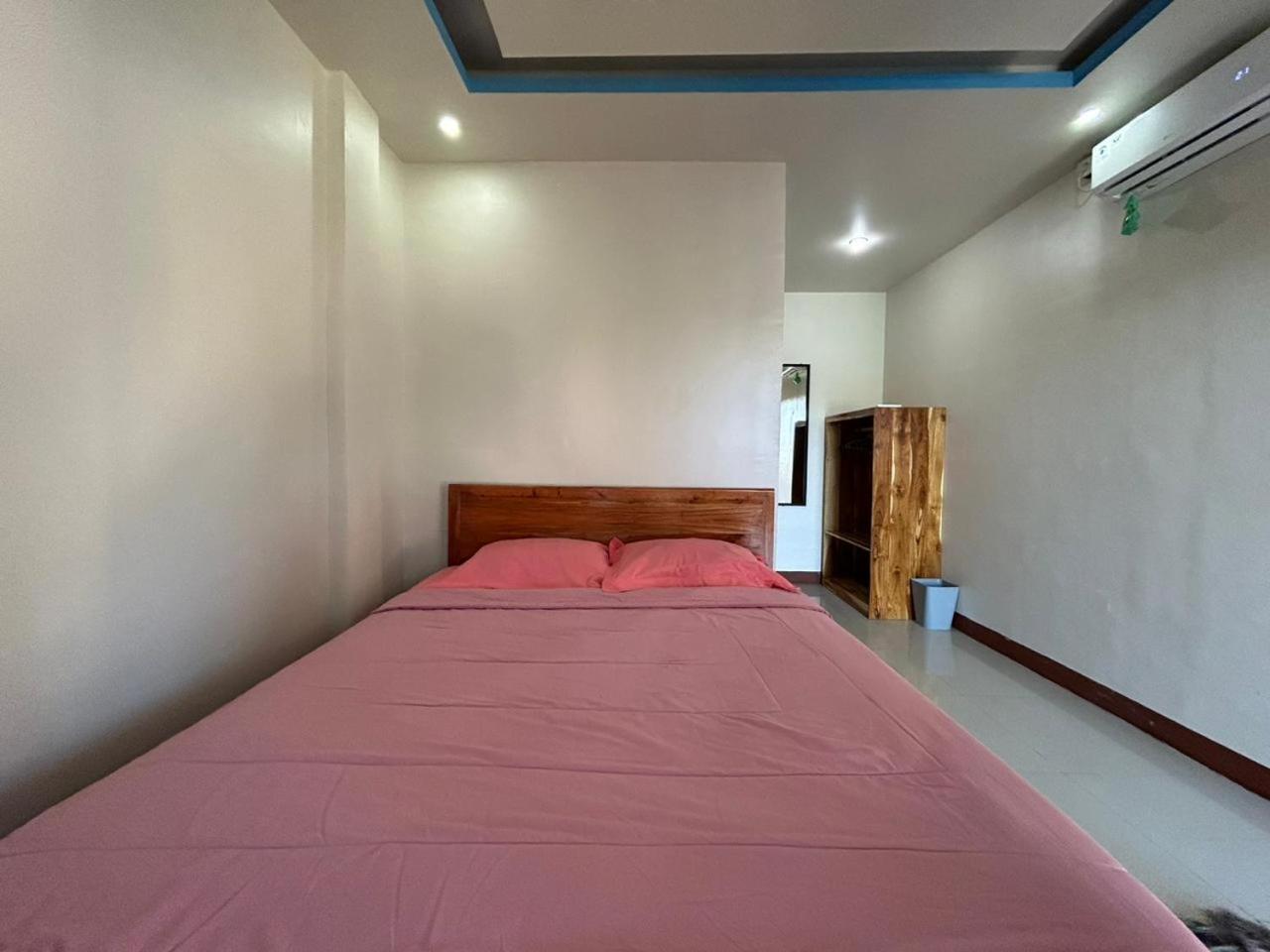 Four-G Home Stay & Komodo Tour Labuan Bajo Exterior photo